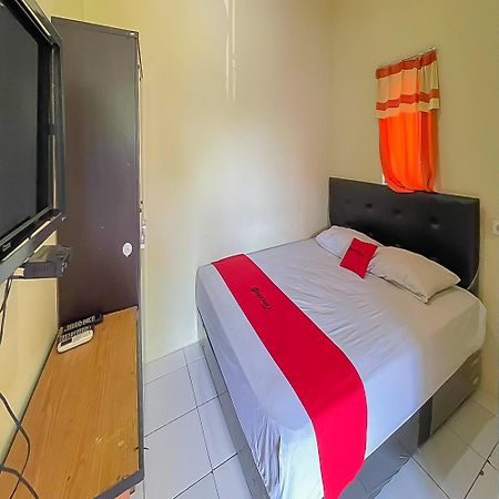Reddoorz At Wahidin Street Cirebon Otel Dış mekan fotoğraf